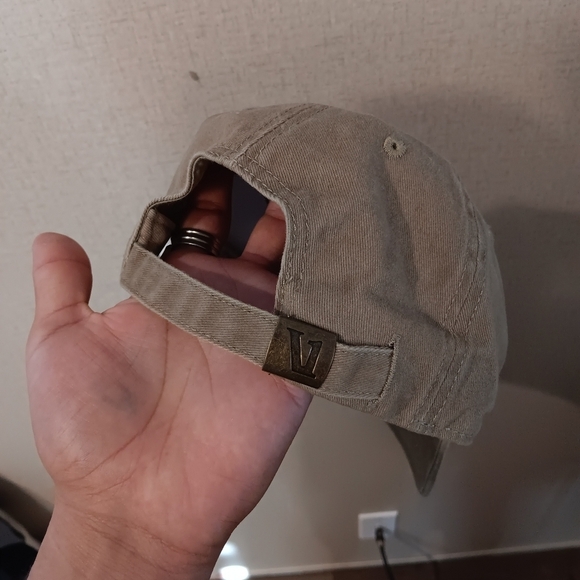 Vuori Hat Khaki Strapback  Outdoors Hiking Cotton Baseball Cap Preppy New No Tag main image 4